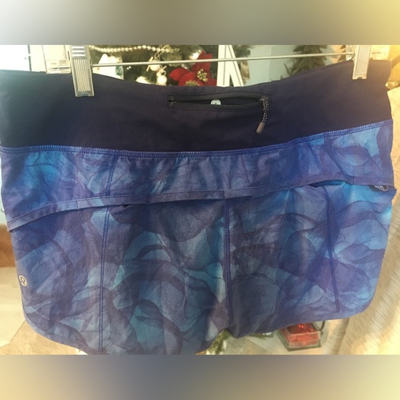 Lululemon Blue Speed Up Shorts Size 8 - Picture 5 of 12